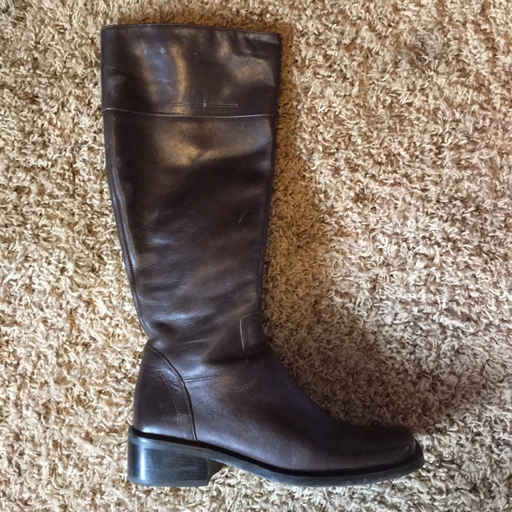 Brown boots